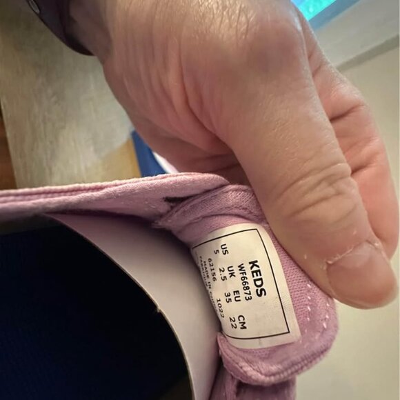 New Women's Size 5 Pink Keds Runners - Picture 2 of 3